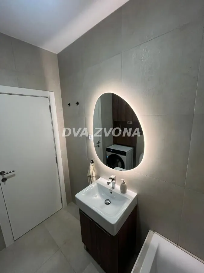 Prodaja, trosoban stan, 59m², Alibegovac, Petrovaradin