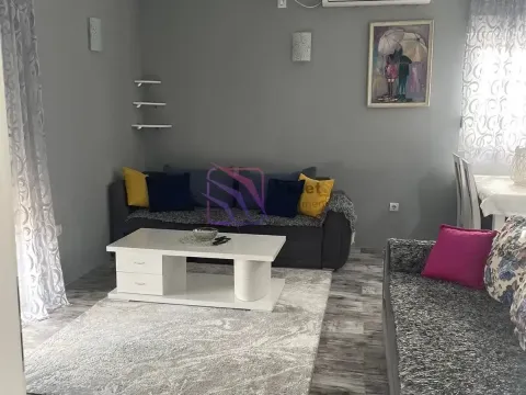 Izdavanje, jednosoban stan, 60m², Malo Brdo, Podgorica - image 1