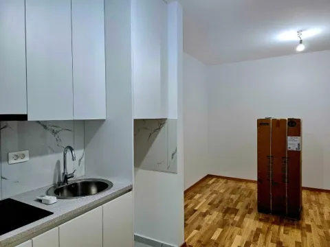Sale, one bedroom apartment, 37m², Bečići, Budva - image 2