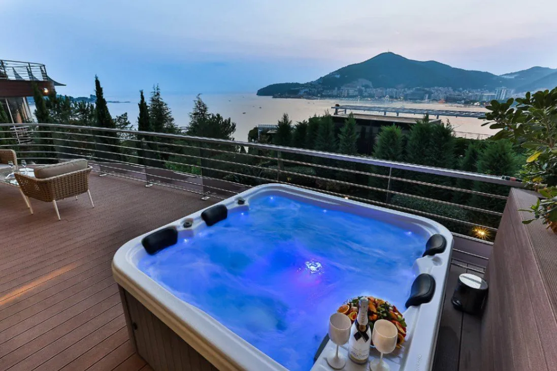 Sale, two bedroom apartment, 182m², Budva, Crna Gora