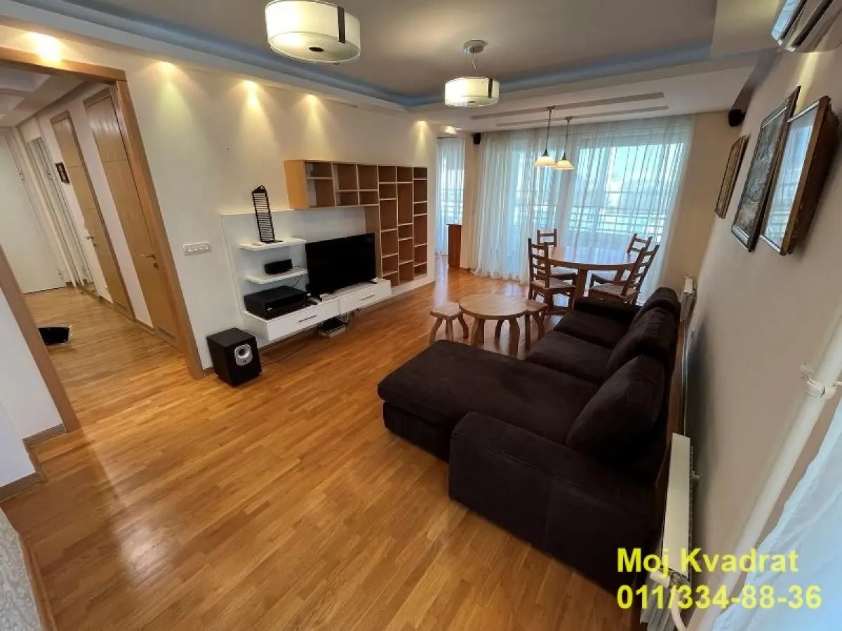 Prodaja, trosoban stan, 106m², Novi Beograd Blok 67, Novi Beograd Sve Podlokacije