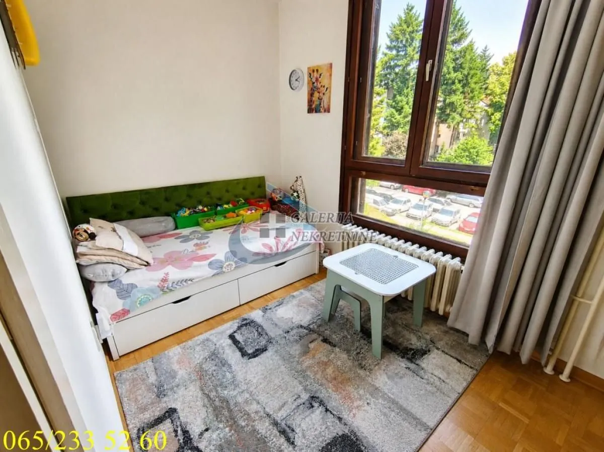 Prodaja, trosoban stan, 95m², Labudovo Brdo, Beograd