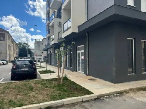 Rent, office space, 67m², Centar, Nikšić - image 6