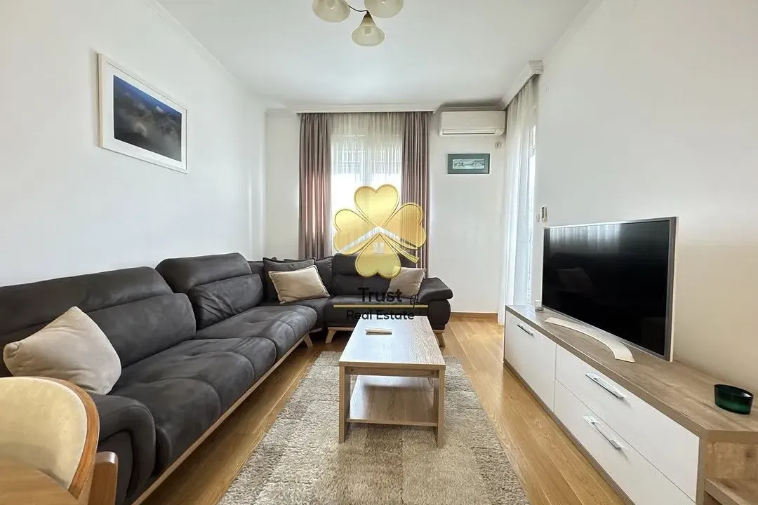 Izdavanje, jednosoban stan, 46m², City Kvart, Podgorica