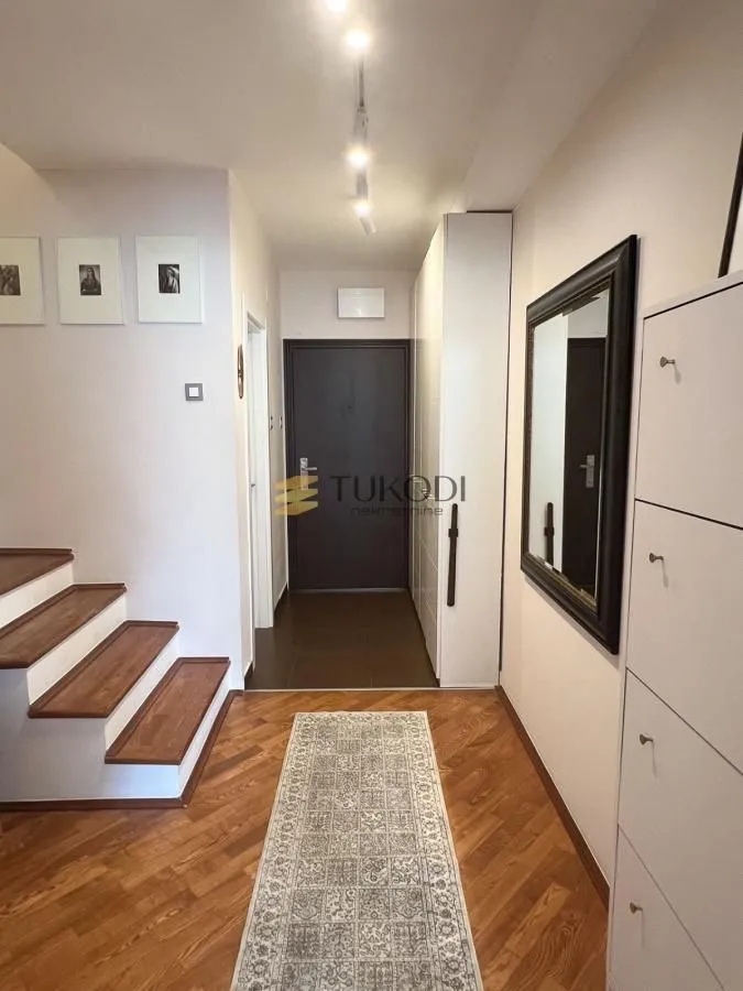 Sale, four bedroom apartment, 102m², Adamovićevo Naselje, Novi Sad Sve Podlokacije