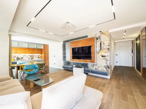 Rent, three bedroom apartment, 120m², Pod Kuk, Tivat - image 3