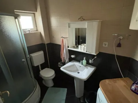 Izdavanje, garsonjera, 30m², Topla, Herceg Novi - image 6