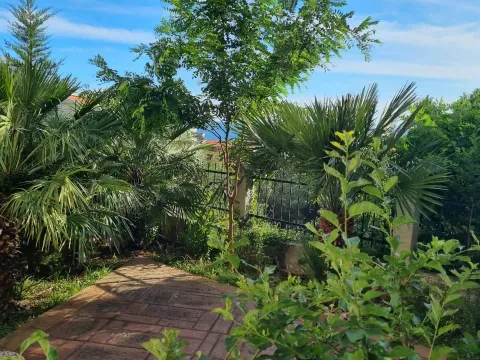 Sale, three bedroom apartment, 90m², Petrovac, Budva - image 2