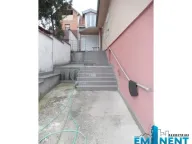 Prodaja, kuća, 300m², Dušanovac, Voždovac Sve Podlokacije - image 3