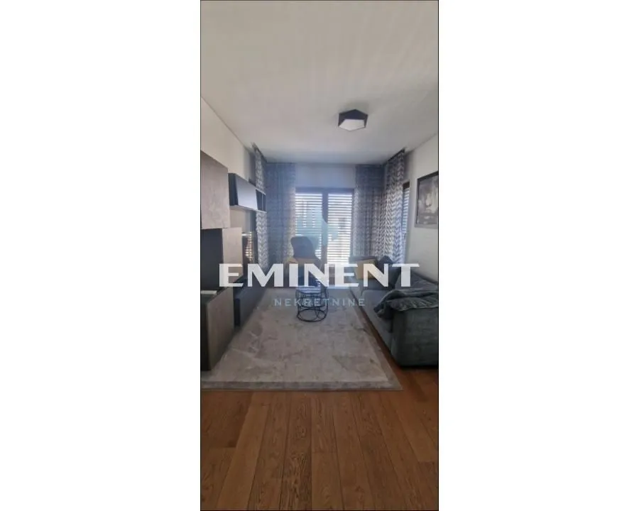 Izdavanje, dvosoban stan, 61m², Savski Venac, Beograd