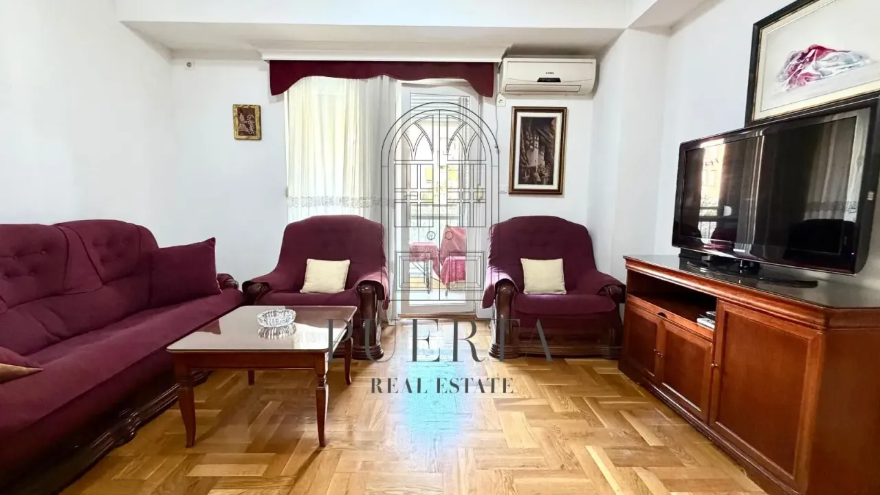 Izdavanje, dvosoban stan, 60m², Blok 9, Podgorica