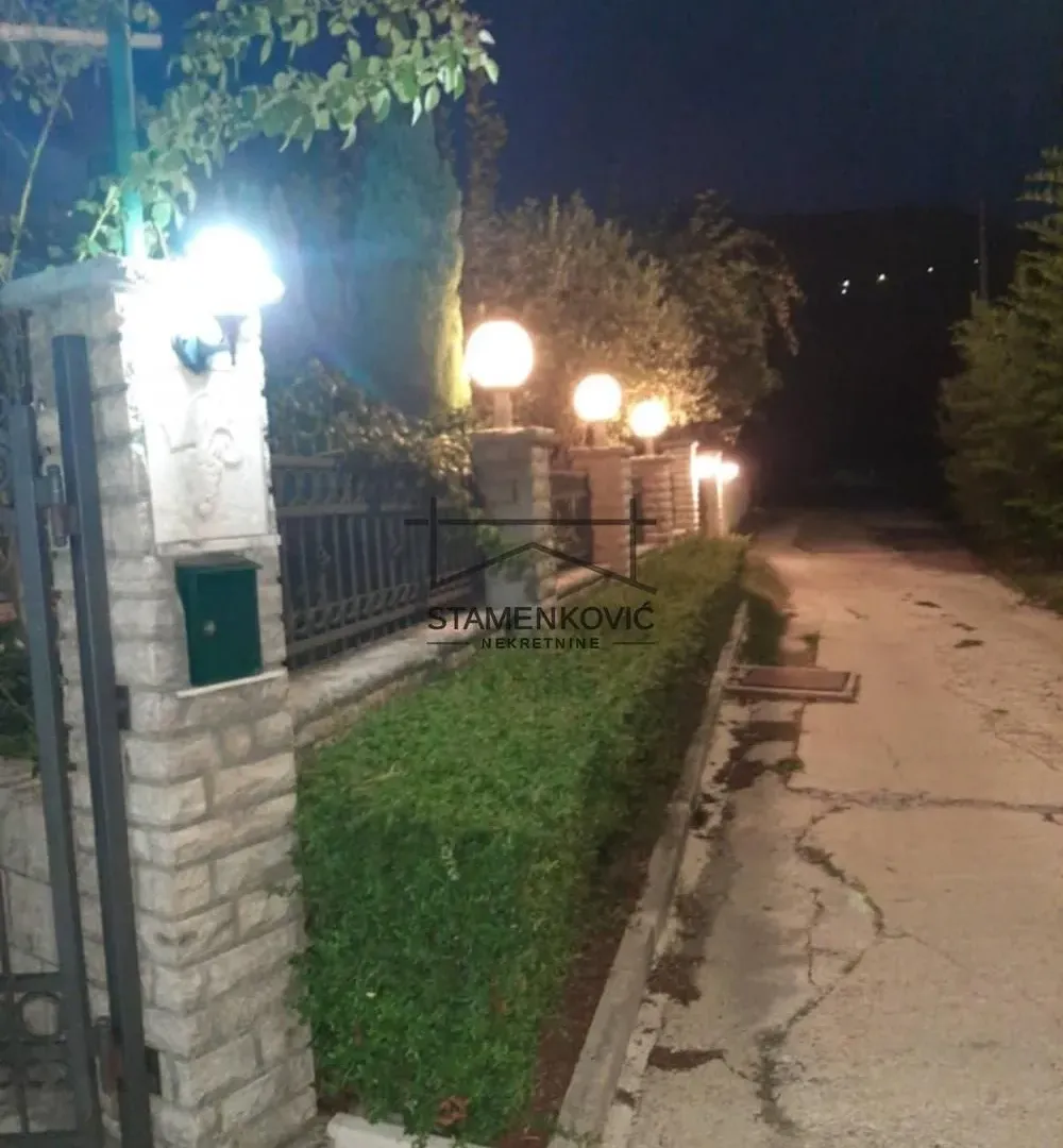 Prodaja, kuća, 302m², Herceg Novi, Crna Gora