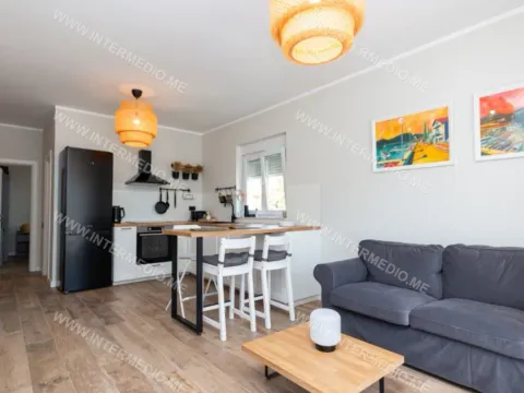 Prodaja, dvosoban stan, 52m², Đenovići, Herceg Novi