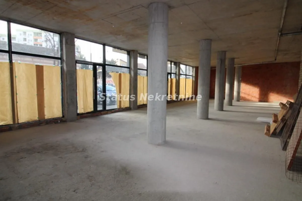 Sale, office space, 320m², Salajka, Novi Sad Sve Podlokacije