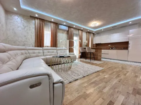 Izdavanje, dvosoban stan, 85m², Stara Varoš, Podgorica - image 5