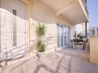 Prodaja, četvorosoban stan, 200m², Polje, Bar - image 9