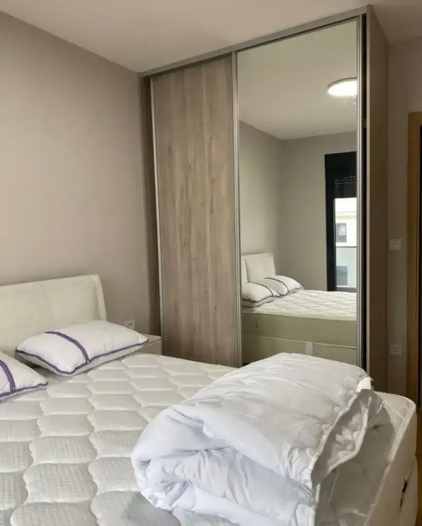 Izdavanje, dvosoban stan, 70m², New City, Podgorica