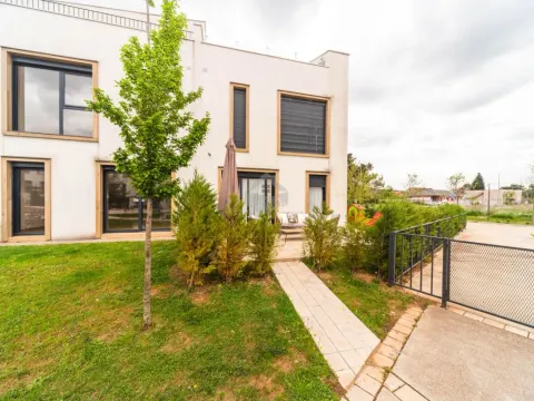 Prodaja, kuća, 145m², Zagorič, Podgorica - image 23