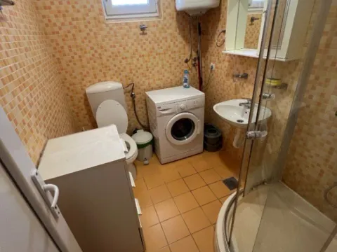 Izdavanje, stan, 23m², Šušanj, Bar - image 5