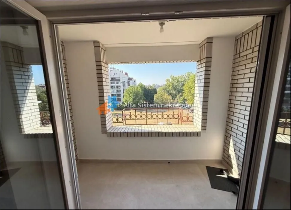 Izdavanje, četvorosoban stan, 90m², Bezanijska Kosa 2, Bežanijska Kosa Sve Podlokacije