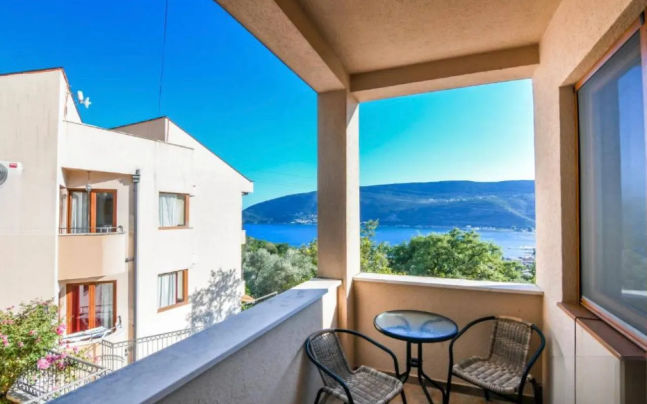 Prodaja, dvosoban stan, 75m², Herceg Novi, Crna Gora