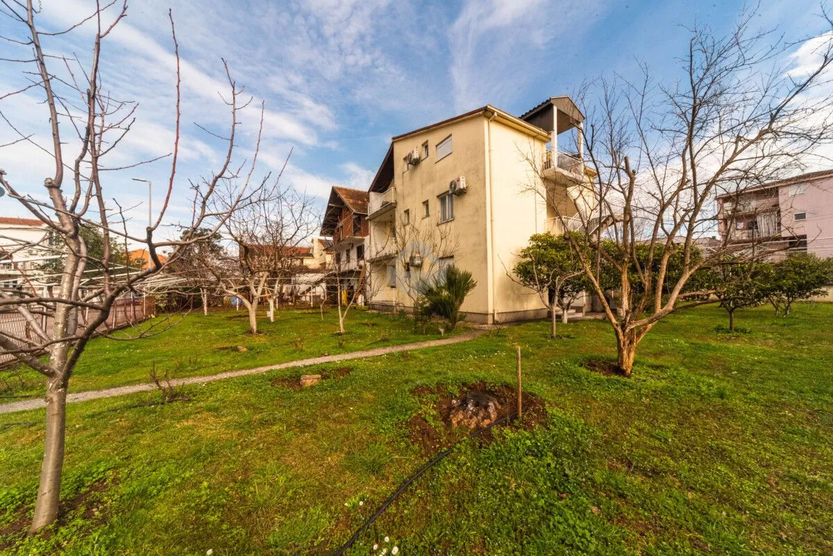 Rent, two bedroom apartment, 108m², Stari Aerodrom, Podgorica