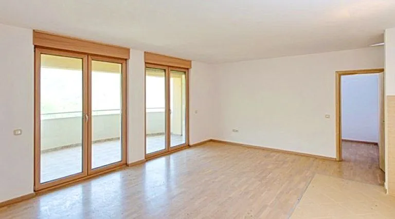Prodaja, ugostiteljski objekat, 1490m², Bečići, Budva