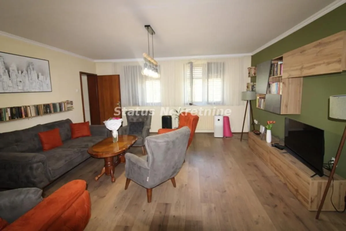Prodaja, kuća, 198m², Sremska Kamenica, Petrovaradin
