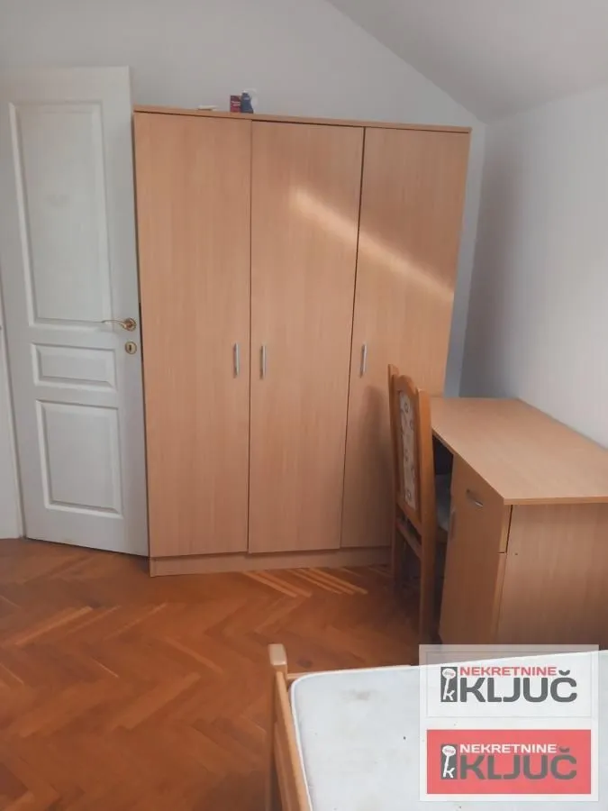 Prodaja, trosoban stan, 45m², Bulevar Oslobodjenja, Novi Sad Sve Podlokacije