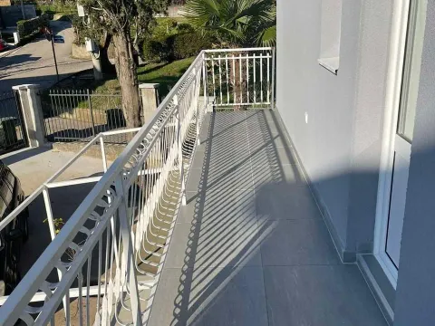 Izdavanje, jednosoban stan, 70m², Dumidran, Tivat - image 14