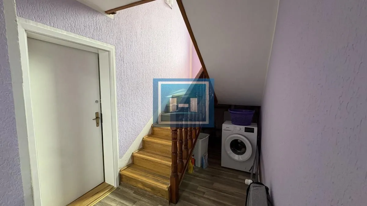 Prodaja, kuća, 275m², Mali Popović, Jagodina
