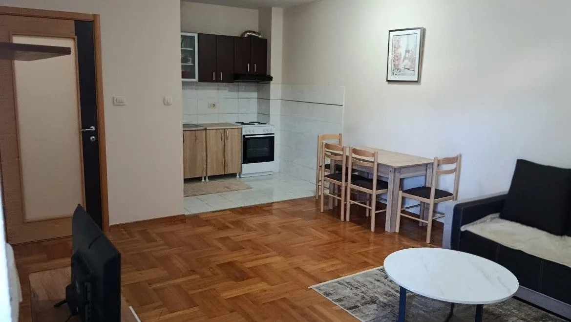 Rent, one bedroom apartment, 52m², Pobrežje, Podgorica