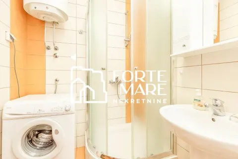 Izdavanje, dvosoban stan, 73m², Kumbor, Herceg Novi - image 8