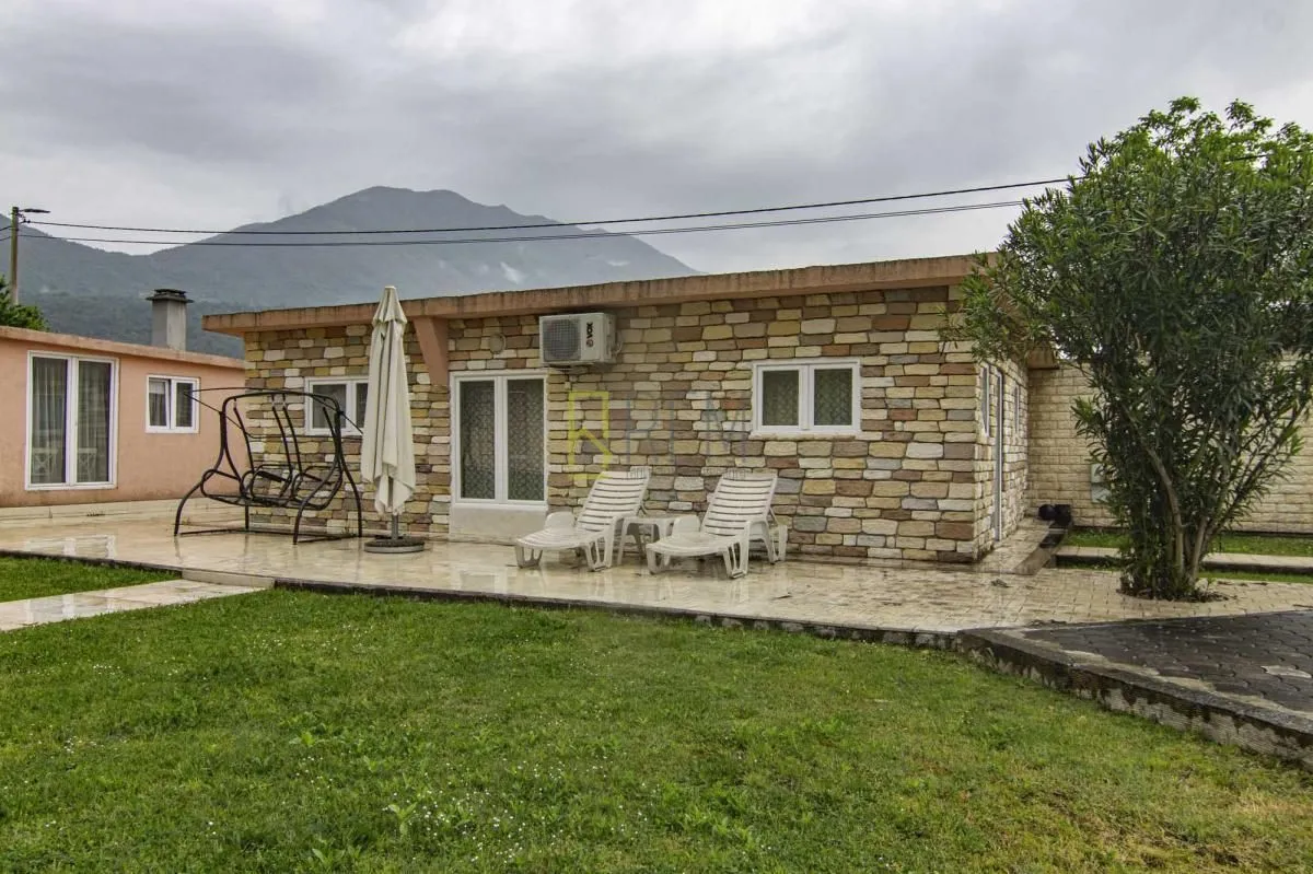 Prodaja, kuća, 400m², Danilovgrad, Crna Gora