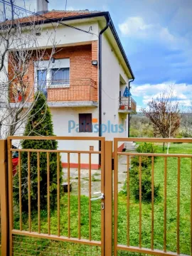 Kuća in Vrčin