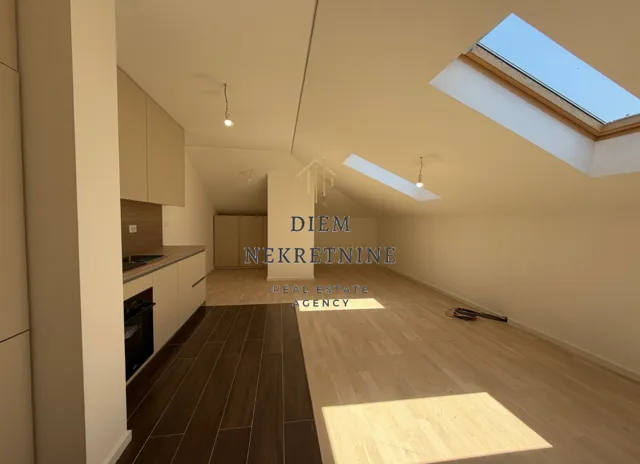 Prodaja, garsonjera, 45m², Tološi, Podgorica