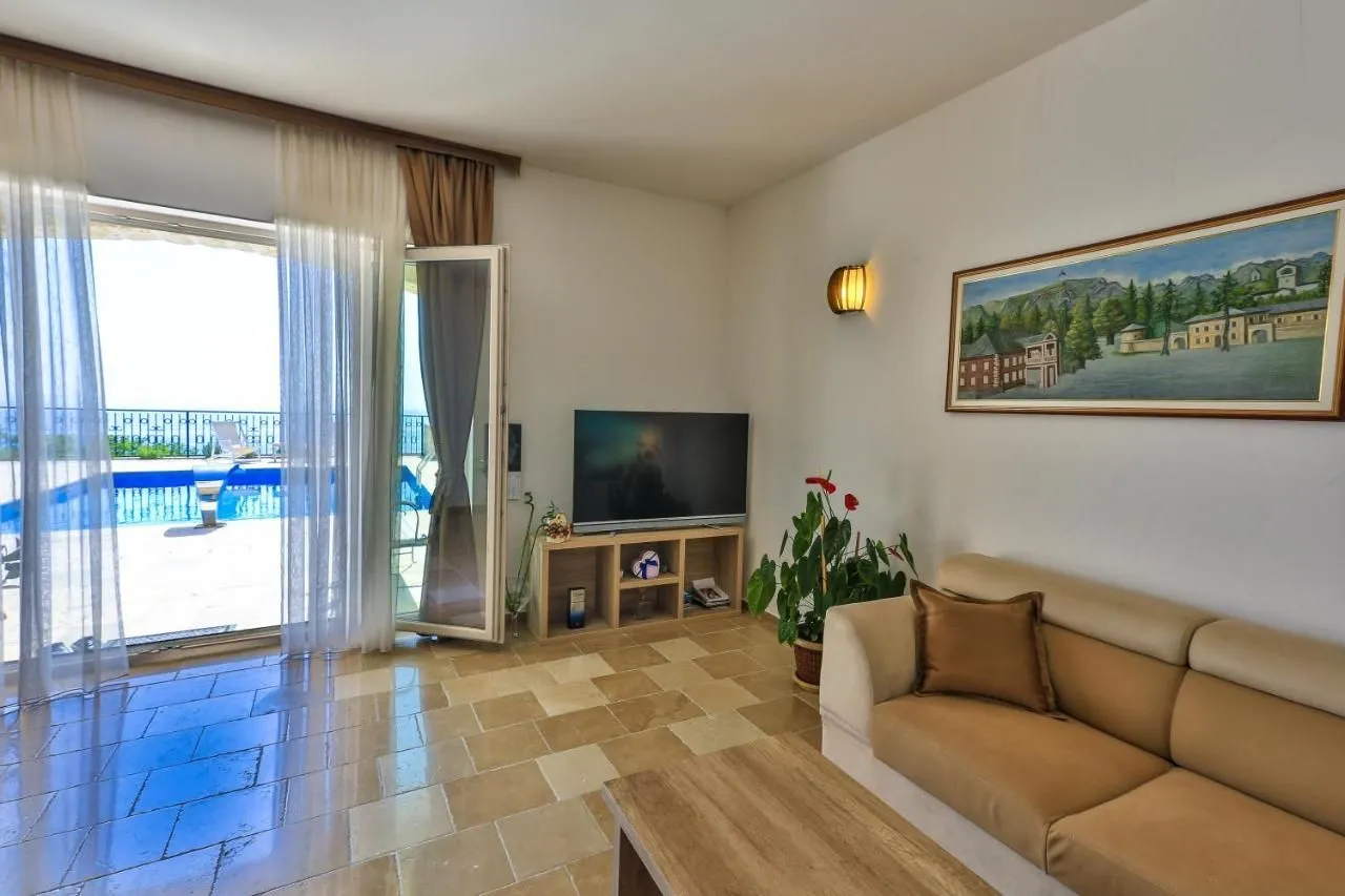 Sale, house, 185m², Reževići, Budva