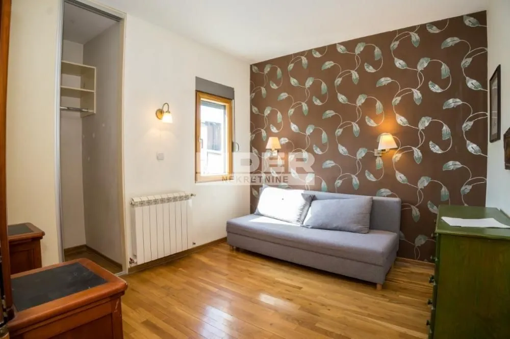 Sale, three bedroom apartment, 69m², Stari Grad, Beograd