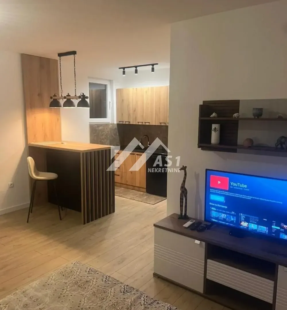 Rent, office space, 350m², Petrovaradin, Novi Sad