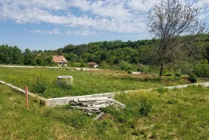 Prodaja, plac, 1500m², Beočin, Srbija