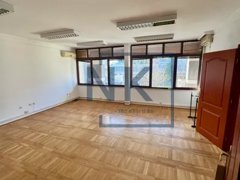 Izdavanje, poslovni prostor, 92m², Preko Morače, Podgorica - image 1