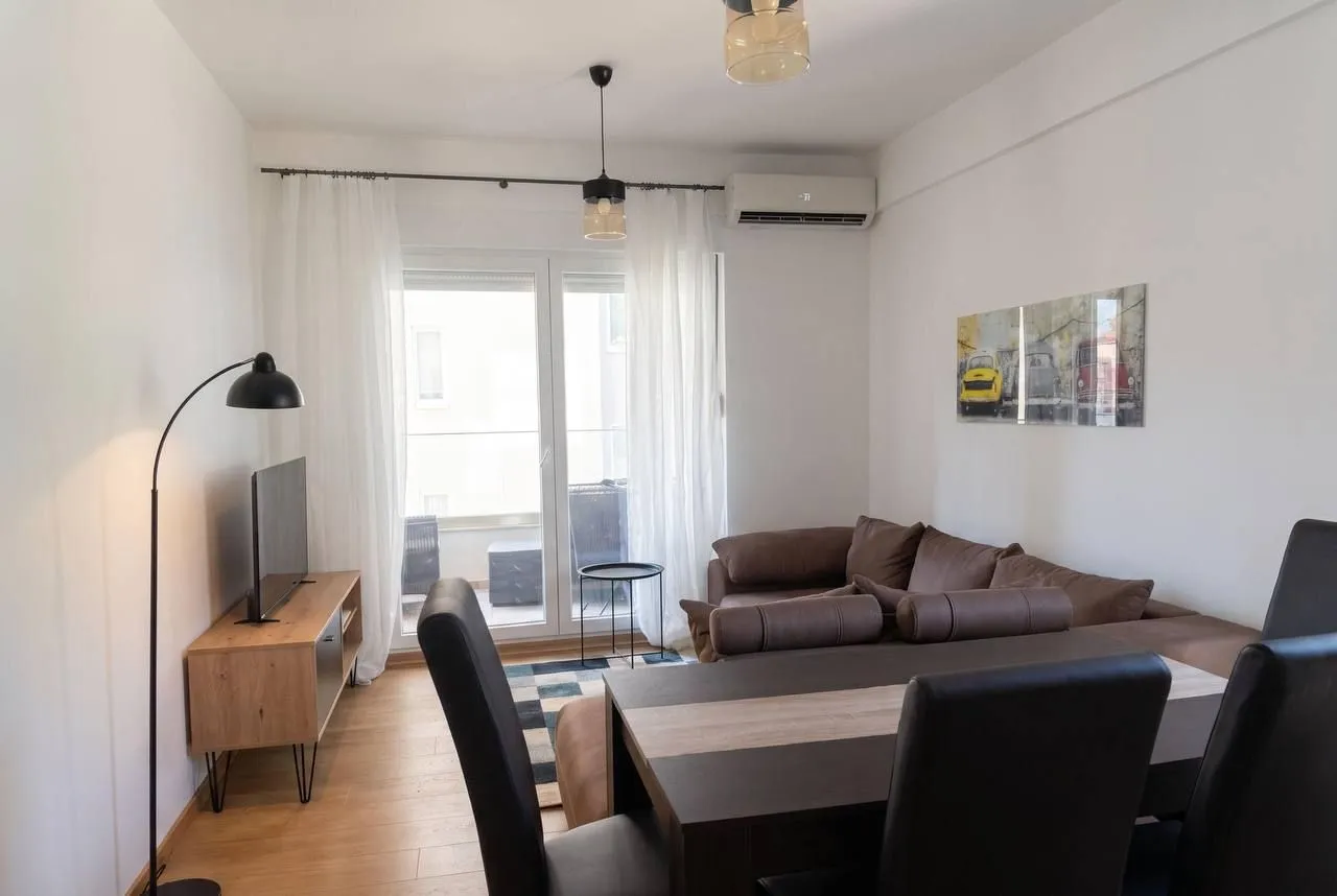Rent, one bedroom apartment, 47m², Centar, Budva