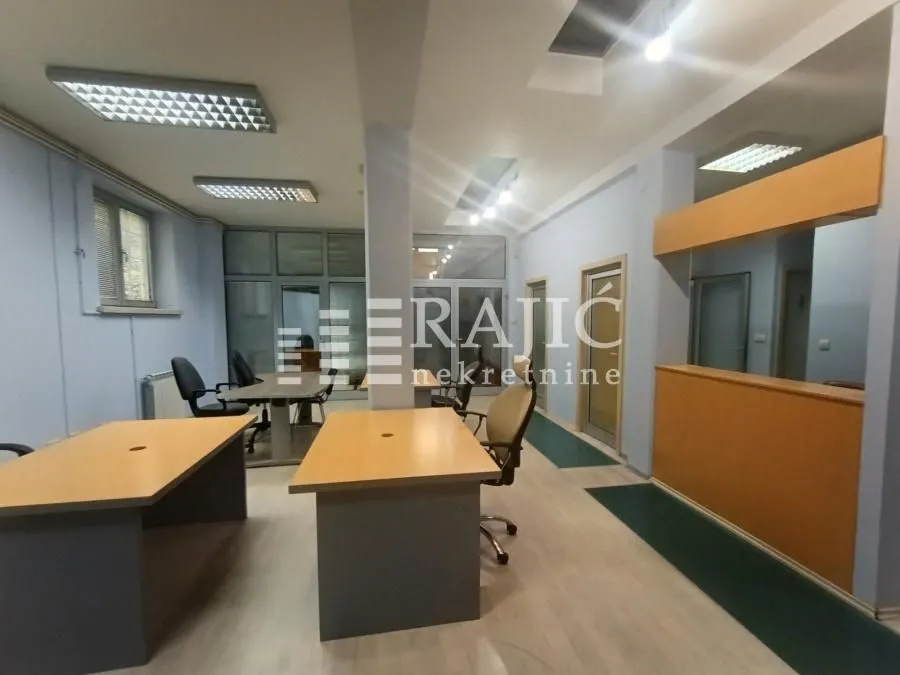 Rent, office space, 145m², Slavija, Vračar Sve Podlokacije