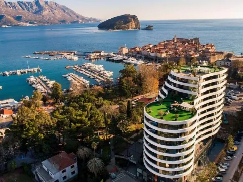 Prodaja, dvosoban stan, 94m², Centar, Budva