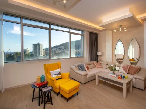 Izdavanje, dvosoban stan, 109m², Budva, Crna Gora - image 24