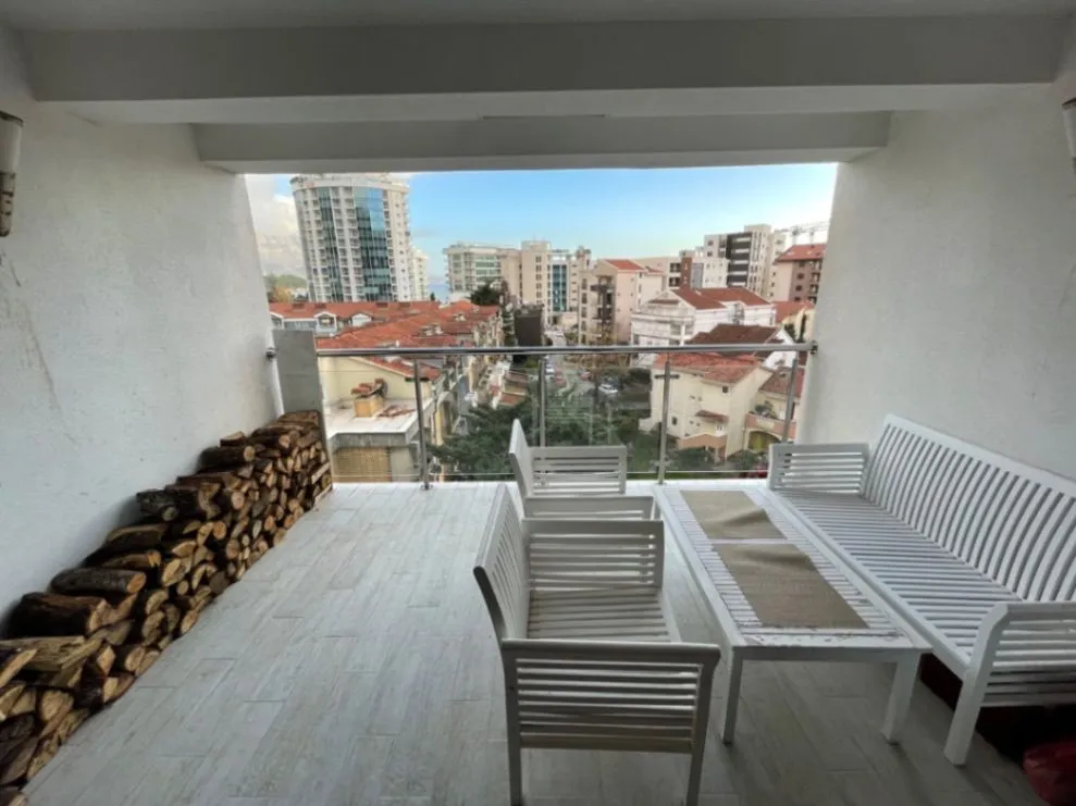 Sale, three bedroom apartment, 96m², Centar, Budva