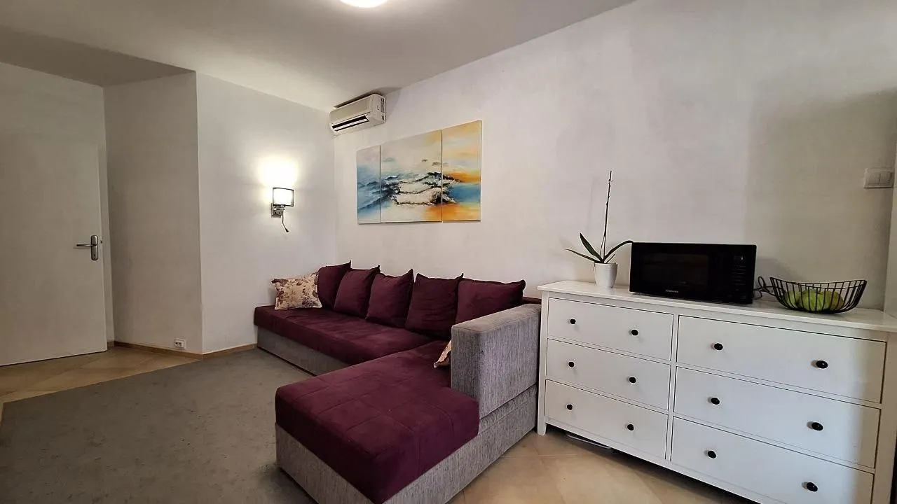 Sale, two bedroom apartment, 60m², Petrovac, Budva