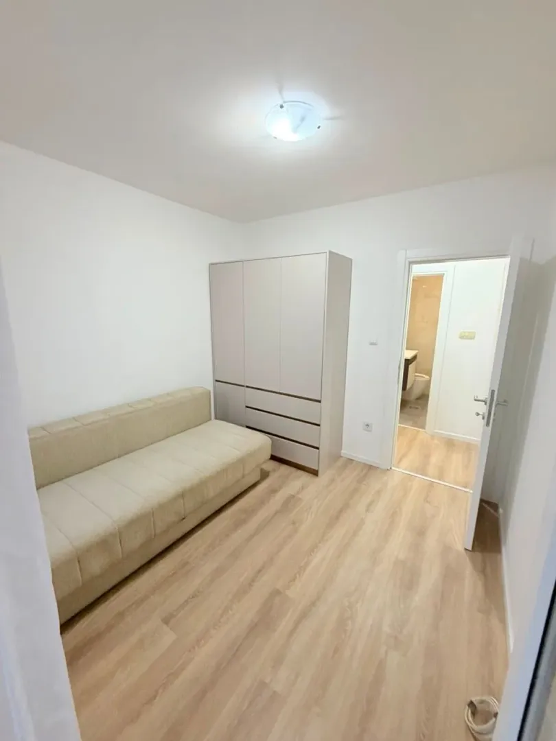 Rent, one bedroom apartment, 43m², Zaobilaznica, Budva