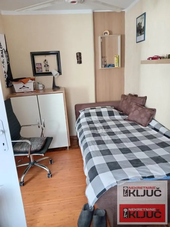 Prodaja, četvorosoban stan, 84m², Novo naselje, Novi Sad