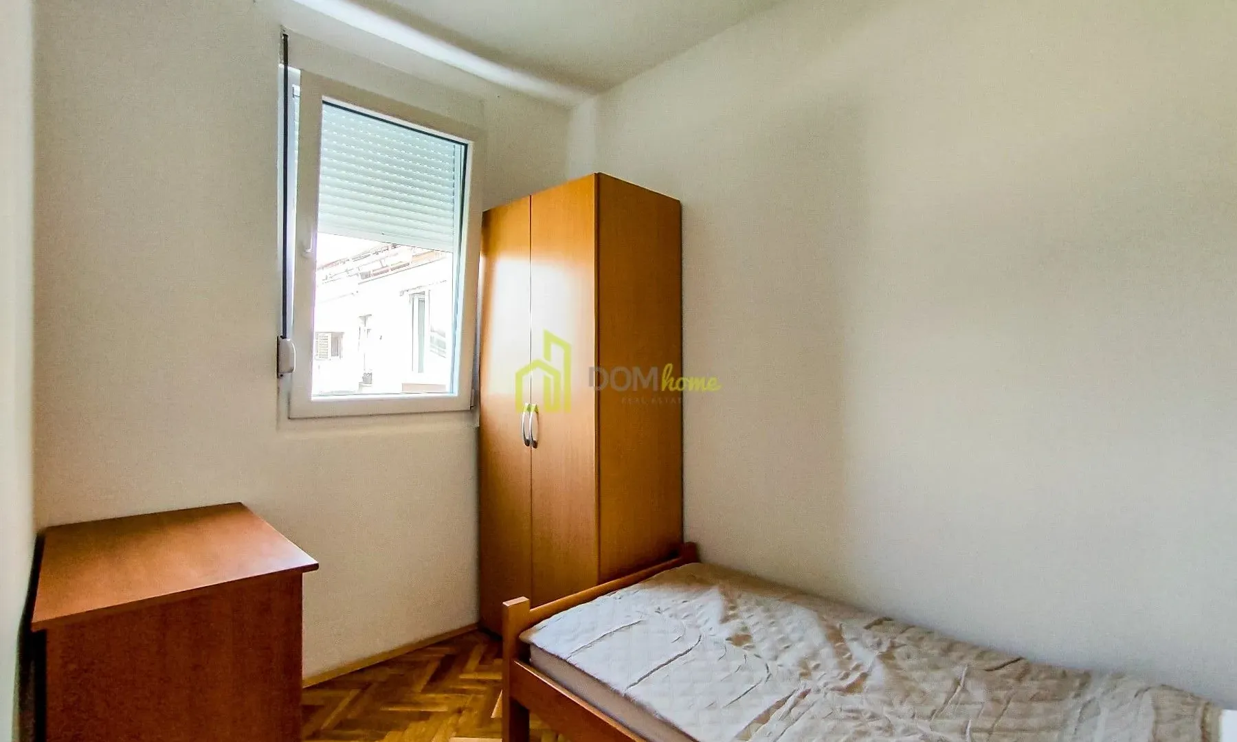 Izdavanje, četvorosoban stan, 95m², Blok 6, Podgorica